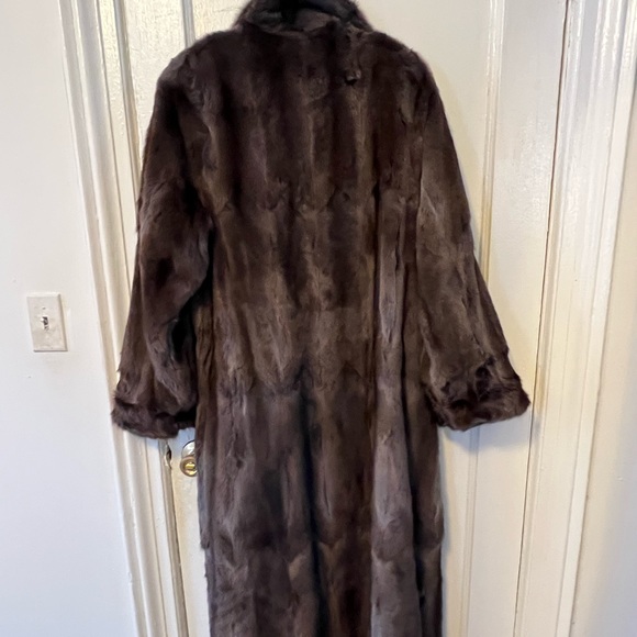 Genuine fur coat - Picture 4 of 8